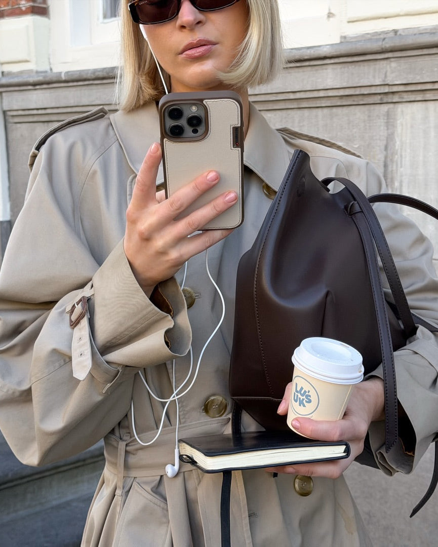 Eco-bean Coffee Latte Brown Cover + MAGSAFE CHARGER